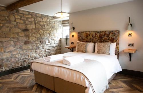 Darley Dale Hotel | Square & Compass