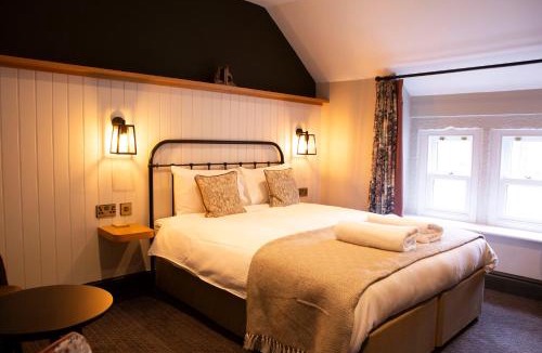 Darley Dale Hotel | Square & Compass