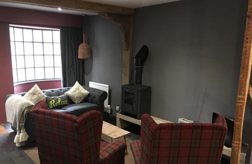 Bildeston Apartment | Square House Bildeston High street