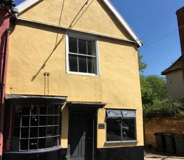 Bildeston Apartment | Square House Bildeston High street