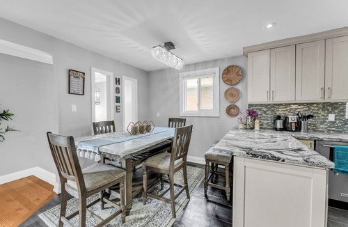Rathwood House | Square One Stylish 5 bed Home