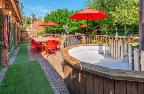 Amerton House | Squirrel Barn - Family Getaway Pass the Keys