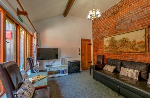 Amerton House | Squirrel Barn - Family Getaway Pass the Keys