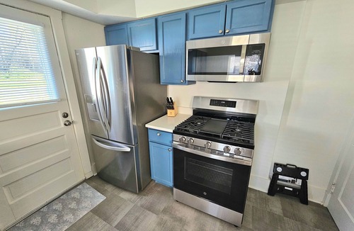 Squirrel Hill South House | Squirrel Hill Haven Urban Getaway!