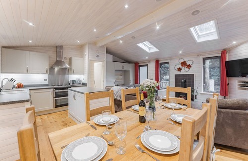 Weybourne Cabin | Squirrels Chase- sleeps 6, High Kelling