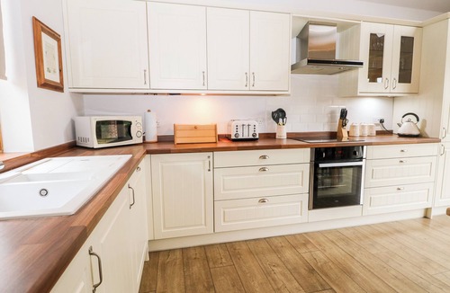 Fareham Cottage | Squirrels Drey