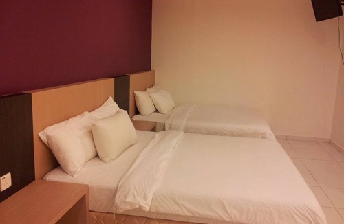 Simpang Renggam Hotel | SR Inn