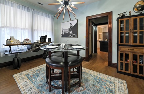 Atchison Apartment | Sr Pilot Earhart Hangar Suite; 2 br K &Q, 1 Ba