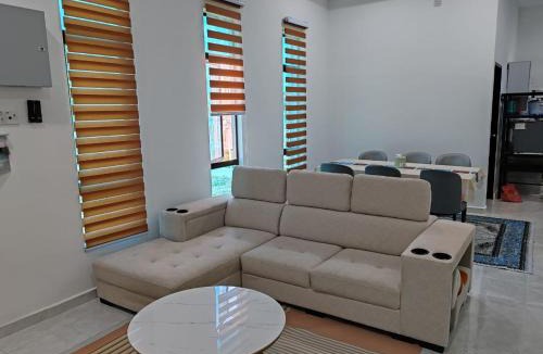 Kampung Padang Midin House | Sri Midin Stay