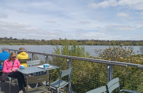 Peterborough Apartment | SRK- Private Luxury Apartments with Parking