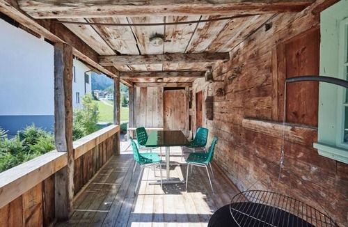 Unterschachen House | Stüssihofstatt, Vacation in architectural monument