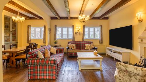 Fort William City Centre House | St Andrews House