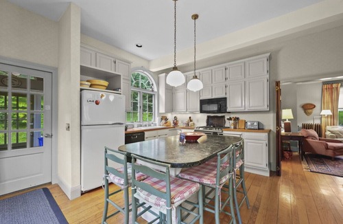 Lenox House | St Anne`s Manor | Walk to Downtown! Sleeps 8