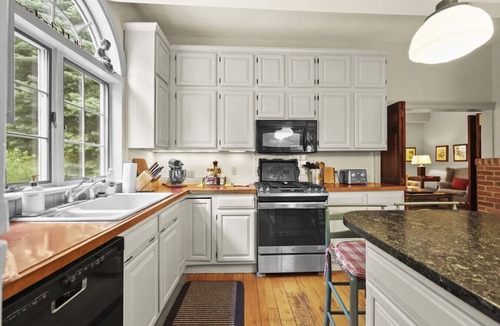 Lenox House | St Anne`s Manor | Walk to Downtown! Sleeps 8