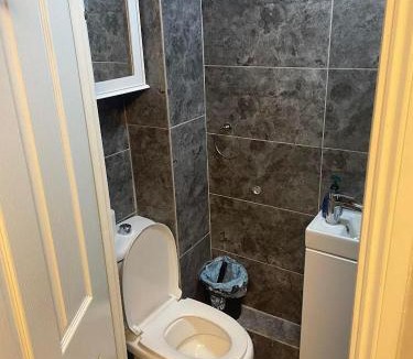 Woolwich Common House | St Anthony Budget Double Rooms
