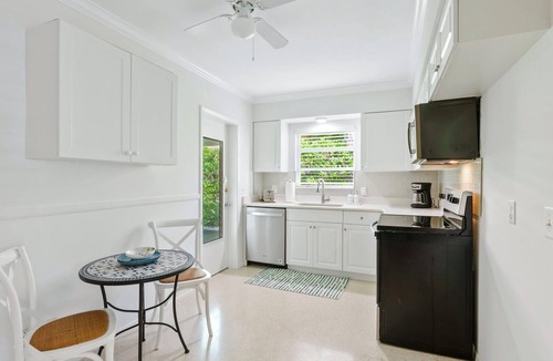 Saint Armands Key House | St. Armands Circle Vintage Beach Bungalow