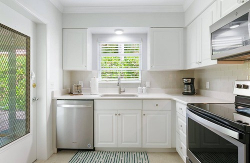 Saint Armands Key House | St. Armands Circle Vintage Beach Bungalow