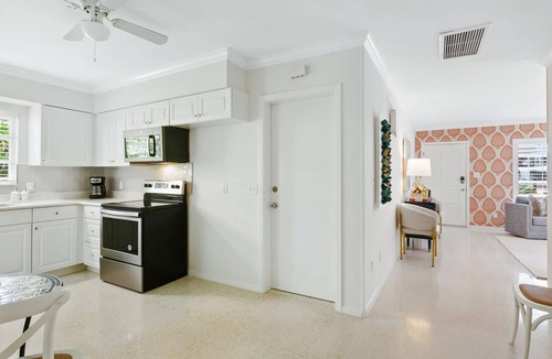 Saint Armands Key House | St. Armands Circle Vintage Beach Bungalow