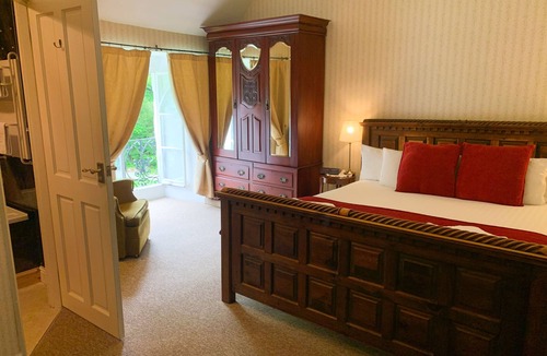 Lanivet Bed & Breakfast | St Benets Abbey B&B