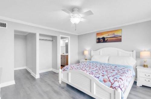 Meadows House | St Croix - Downtown 4x4 Waterfront Penthouse Pool Dock Pet