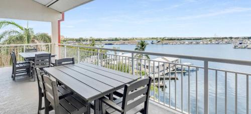 Meadows House | St Croix - Downtown 4x4 Waterfront Penthouse Pool Dock Pet