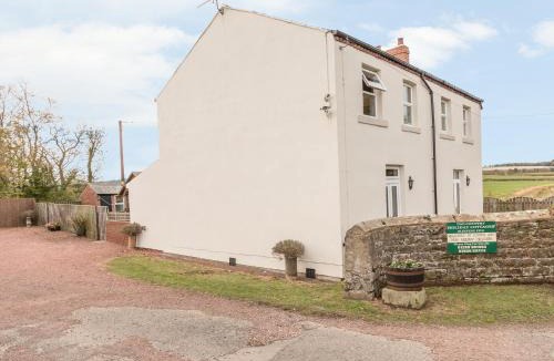 Berwick-upon-Tweed House | St Cuthbert's Cottage