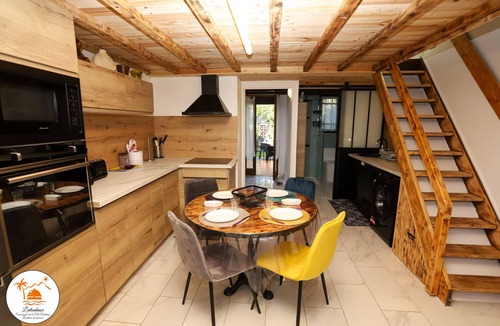 Saint-Cyprien Plage Ski Chalet | St Cyprien charming house in residence with swimming pool