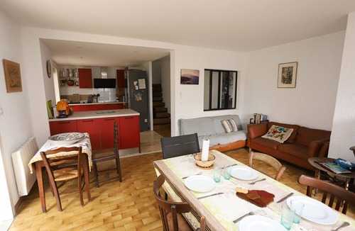 Saint-Cyprien Plage Ski Chalet | St Cyprien family home near the beach