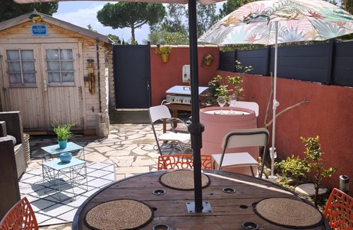 Saint-Cyprien Plage Ski Chalet | St Cyprien House near the port with large terrace