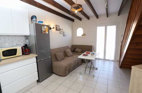 Saint-Cyprien Plage Ski Chalet | St Cyprien: Your sunny, cozy, and air-conditioned escape