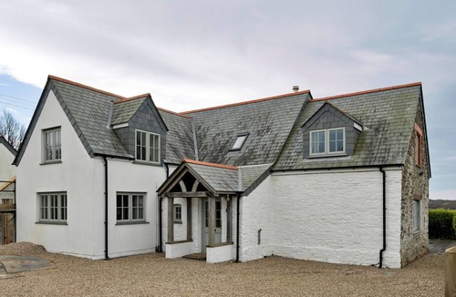 Treator Villa | St Eval School House