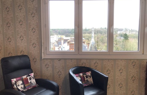 Bagnoles-de-l'Orne Apartment | Studio 29m2 650m from the thermal baths very bright with elevator, private parking