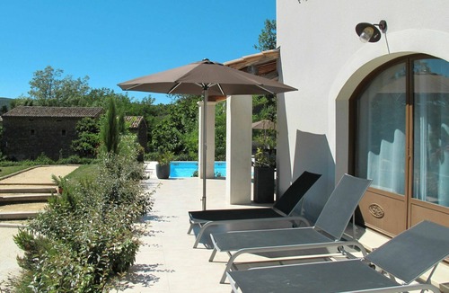 Saint-Andre-de-Roquepertuis House | Stunning private villa for 6 people with private pool, WIFI, A/C, TV and parking
