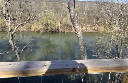 Fredericktown Cabin | St Francis River: The Blue Yurt and Hot Tub
