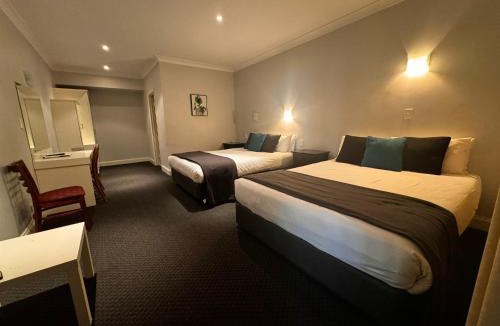 Old Reynella Hotel | St Francis Winery