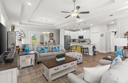 Eastpoint House | St George Sound Home, Pool, Fire Pit, Steps to Water