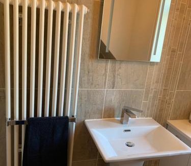 Rastrick House | St George’s Lodge