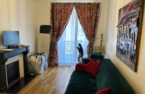 Saint-Thomas-d'Aquin Apartment | St Germain/Luxembourg garden,110sqm/1200sqf renovated! Ideal for families!