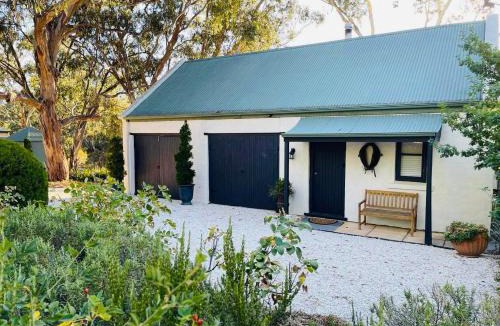 Clare Bed & Breakfast | St Helen's Cottages