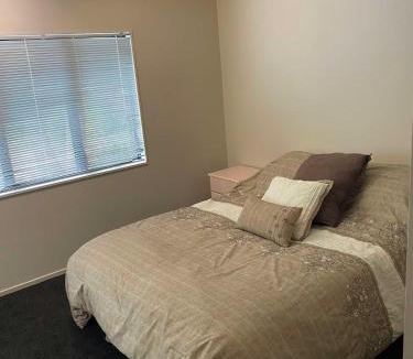 St. Heliers House | St Heliers homestay