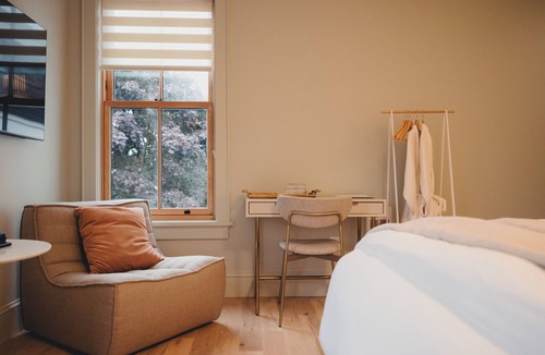 Bayfield Hotel | St. James Social