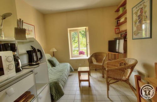 Saint-Julien House | St-Jean - SAINT-JULIEN