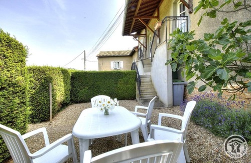 Saint-Julien House | St-Jean - SAINT-JULIEN