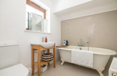 Lichfield House | St John's Cottage