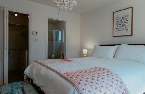 St. John's Apartment | St Johns Retreat Terrace 3 BR & 2 Baths