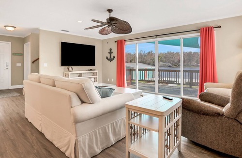 Astor House | St. Johns RIVERFRONT Key Lime House