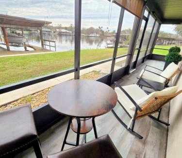Astor Apartment | St. Johns Riverside Retreat