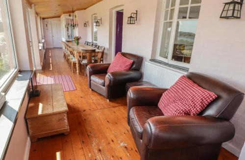 St Brides House | St Justinians