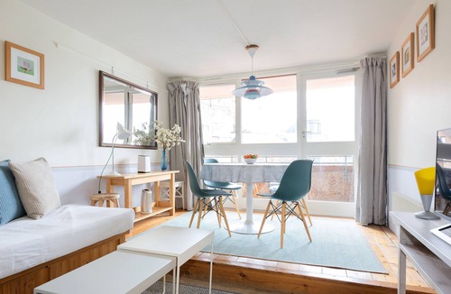 Tower Hill Apartment | St Katharine Dock | By Tower Bridge | Dock View