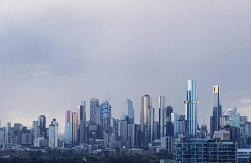 St Kilda Apartment | St Kilda Penthouse, Views, Spa by Custom Bnb Hosting